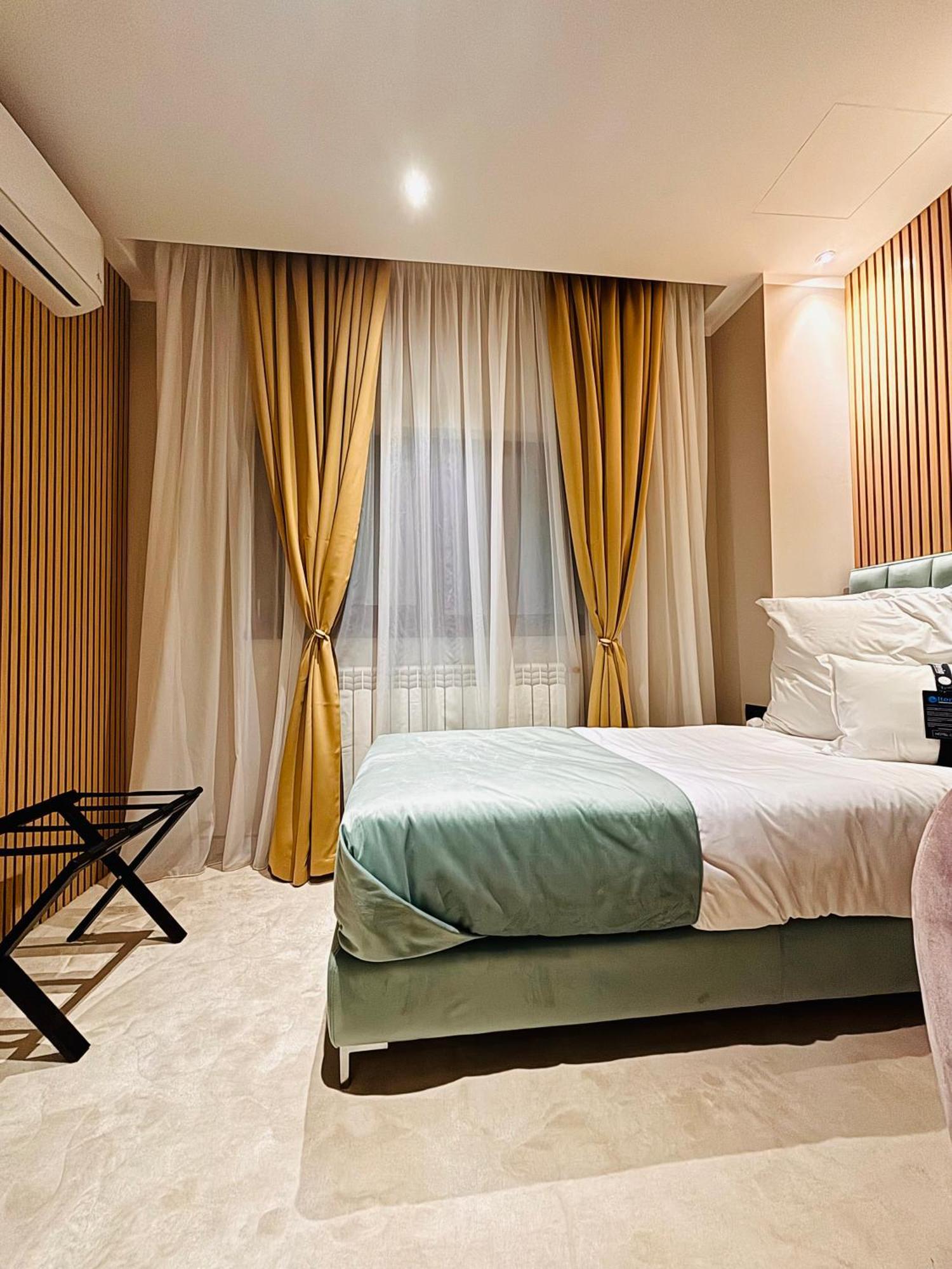 Hotel Clipa Drobeta Turnu Severin Exterior foto